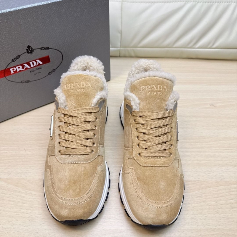Pra*a casual shoes